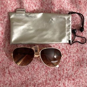 NEW Steve Madden Women’s Gold Aviator Sunglasses